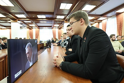 Созидательная сила государства. Выставка БЕЛТА \"Параллельные миры\" представлена в БГУИР