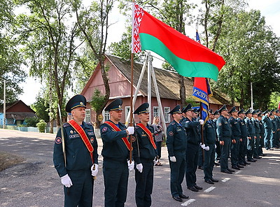 Памятный знак бойцам пожарной охраны в годы Великой Отечественной войны открыли в Сураже