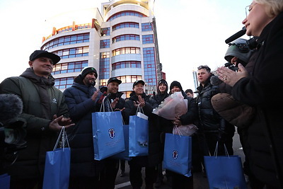 Дороги выдержали! В столице участников дрифта встретили хлебом-солью