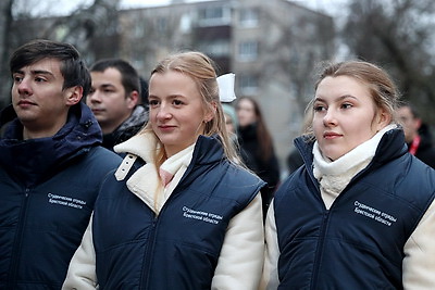 На память о \"Марафоне единства\": в Бресте открыли мурал \"Будущее Беларуси в твоих руках\"