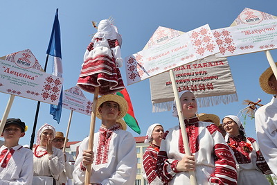 Фестиваль фольклорного искусства \"Берагіня\" состоялся в Октябрьском