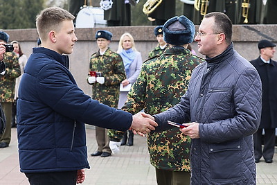 В Брестской крепости школьникам вручили паспорта