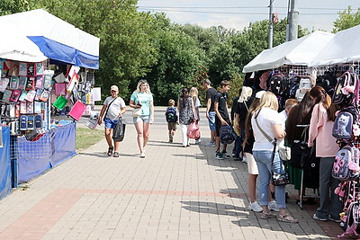 Скоро в школу: в Могилеве предлагают широкий ассортимент принадлежностей для учебы