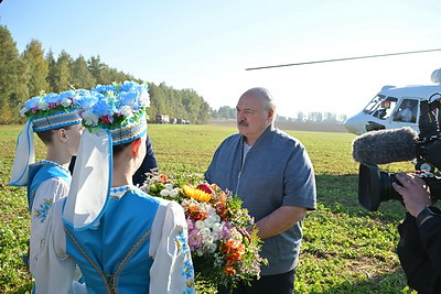 Лукашенко совершил рабочую поездку в Молодечненский район