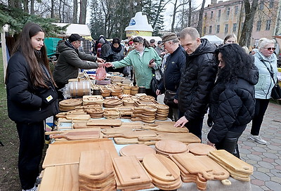 Более 130 ремесленников собрались в Гродно на ярмарке \"Казюки\"