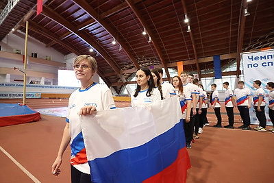 Чемпионат и первенство мира по спортивному метанию ножа стартовали в Минске