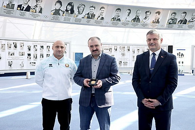 В НОК Беларуси чествовали национальную команду по пляжному футболу