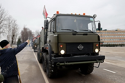 Новую военную технику передали витебским и брестским десантникам