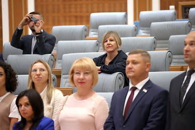 \"На 10 с плюсом\". Банковский день во Дворце Независимости прошел с настоящим ажиотажем