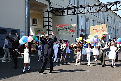 Парад ретро и современной техники МАЗ прошел на заводах холдинга в честь 80-летия предприятия