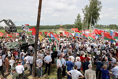 Митинг в честь 80-летия начала операции \"Багратион\" собрал в Светлогорском районе более 5 тыс. человек