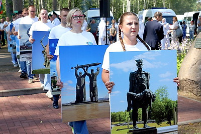 На Кургане Дружбы отдали дань памяти советским воинам