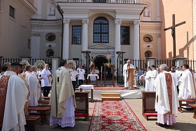 Традиционная Евхаристическая процессия прошла в Минске