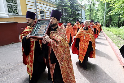 Всебелорусский крестный ход \"Церковь и армия\" прошел в Витебске