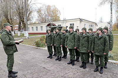 Около 300 новобранцев прибыли для прохождения воинской службы в одно из подразделений 103-й ОВДБР