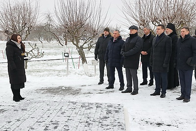 Головченко открыл музей \"Детям - жертвам войны\" в Красном Береге