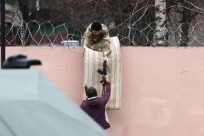 Четко и слаженно. Нападение условного противника на военный комиссариат отразили в Могилеве