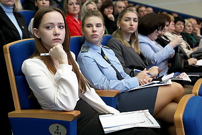 Городской семинар \"Диалог власти и общества через медиакоммуникации\" проходит в Минске