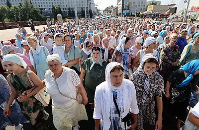 Праздничным шествием в Витебске отметили Успение Пресвятой Богородицы