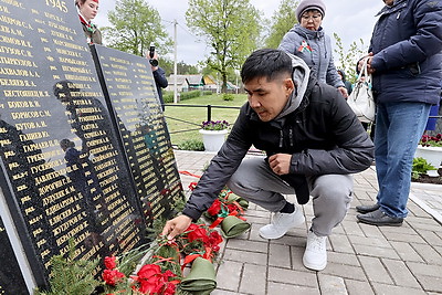 Мемориальную плиту с именами 60 воинов РККА установили на братской могиле в Оршанском районе