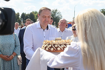 Каравай-фест \"Бацькава булка\" прошел в Свислочи