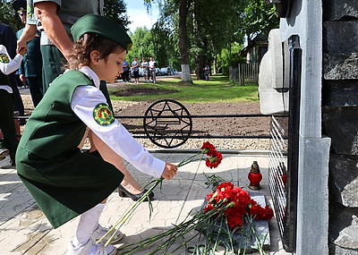 Памятный знак бойцам пожарной охраны в годы Великой Отечественной войны открыли в Сураже