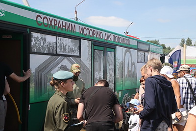 Молодежный проект \"Дорогами Памяти и Славы\" представили на празднике в Александрии