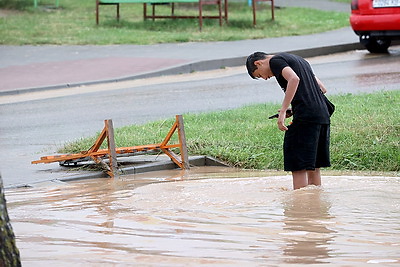 После сильного ливня улицы Слонима оказались под водой