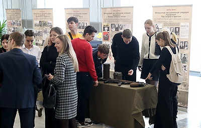 \"Марафон единства\": выставка, посвященная освобождению Беларуси, представлена в Гомеле