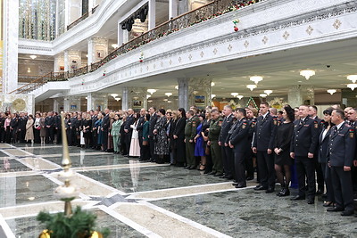 На страже мира и спокойствия. Дворец Независимости в Минске принял самую масштабную экскурсию в истории