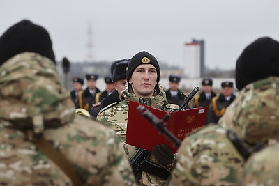 Военнослужащие нового пополнения внутренних войск МВД приняли присягу в Витебске