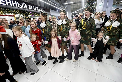 Масштабный новогодний праздник прошел в Минске