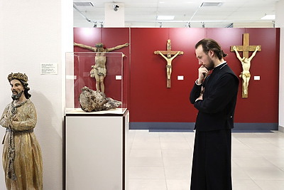 Выставка древнебелорусского сакрального искусства \"33 ступени\" открылась в Минске