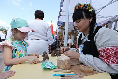 Белорусское фестивальное подворье представило в Гродно творчество всех областей страны