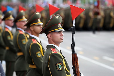 Военный парад в честь Дня Независимости прошел в Минске