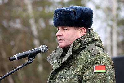 Сюрприз для армейцев. Банку сгущенки весом в тонну доставили в Северо-Западное оперативное командование