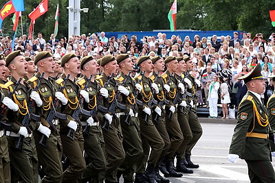 Военный парад в честь Дня Независимости прошел в Минске