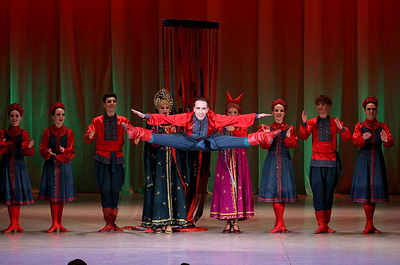 В Витебске с аншлагом прошел концерт Санкт-Петербургского театра песни и танца \"Морошка\"