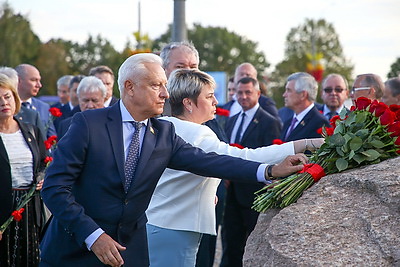 Объединенные общей памятью. Совет Парламентского собрания СГ посетил Буйничское поле