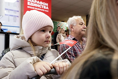 \"Знаковая встреча\" проходит в Пинске на \"Марафоне единства\"