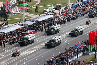 Военный парад в честь Дня Независимости прошел в Минске