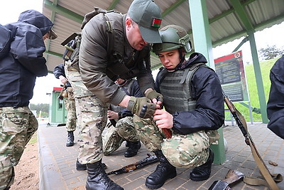 Учебные стрельбы военнослужащих, призванных на срочную службу во внутренние войска МВД