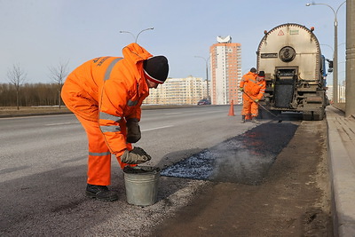 В Минске проводятся работы по ямочному ремонту дорожного покрытия