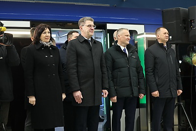 Лукашенко принял участие в торжественном открытии нового участка Минского метрополитена