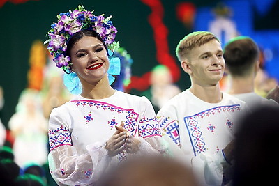 В \"Минск-Арене\" прошел праздничный концерт ко Дню единства