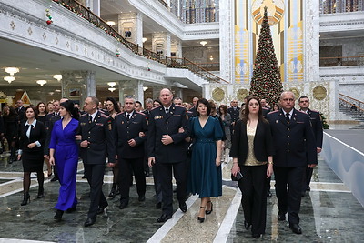 На страже мира и спокойствия. Дворец Независимости в Минске принял самую масштабную экскурсию в истории