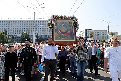 Праздничным шествием в Витебске отметили Успение Пресвятой Богородицы