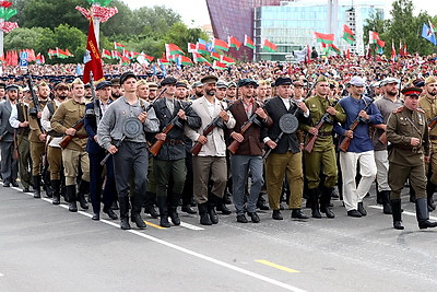 Военный парад в честь Дня Независимости прошел в Минске