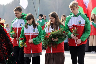 В Беларуси отдают дань памяти жителям деревни Хатынь