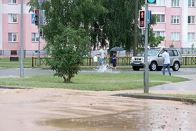 После сильного ливня улицы Слонима оказались под водой